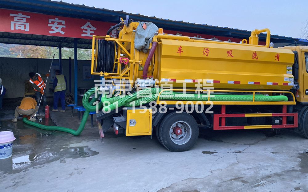267花园路中建工地抽粪